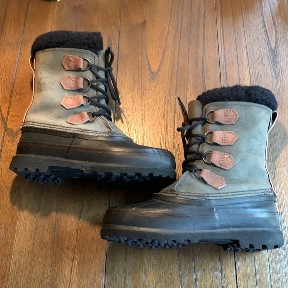 Sorel Alpine Boots